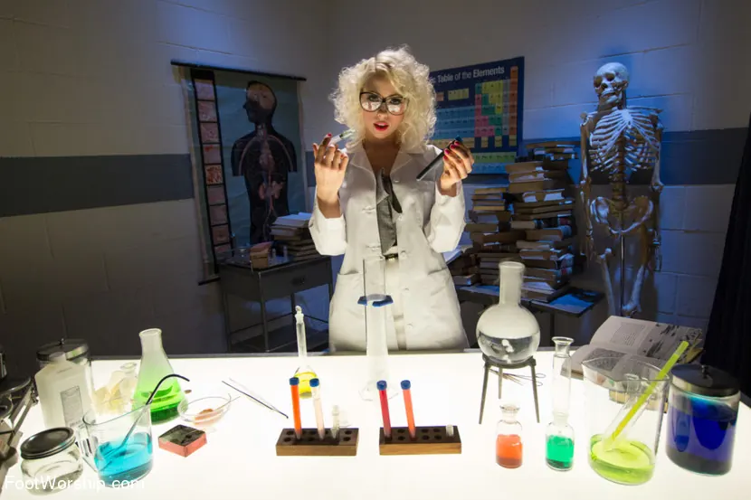 Kink 'Footsie Footsie Bang Bang: A Lesbian Foot Bang!' starring Lorelei Lee (Photo 6)