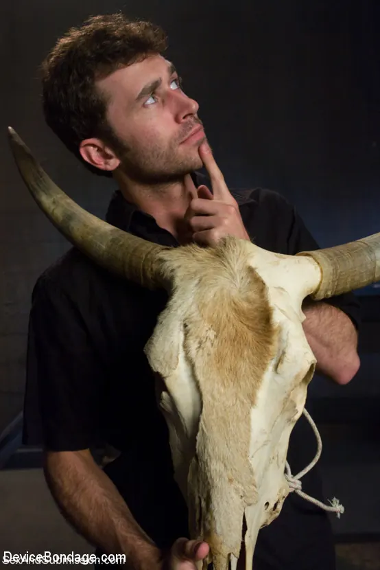 Kink 'ホットブロンドは、缶詰めされ、お尻が犯されて、4人以上のザーメンに犯されてしまいました。' 主演 Lorelei Lee (写真 10)