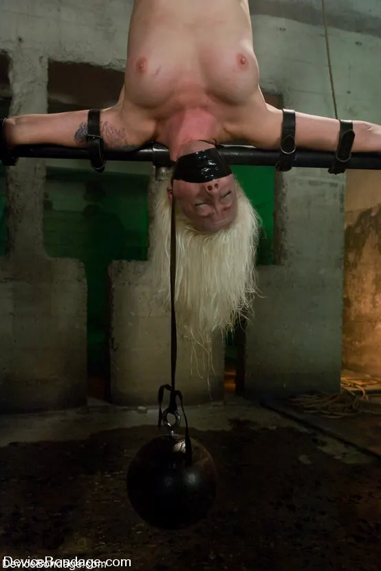 Kink 'Jade Indica, Lorelei Lee and Sexy Jade Part 2 of 4 of the June Live Feed' starring Lorelei Lee (Photo 9)