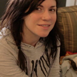 Lorelei Lee に 'Kink' Rayleneは月のティーザーの女の子を鞭打った！ (サムネイル 5)