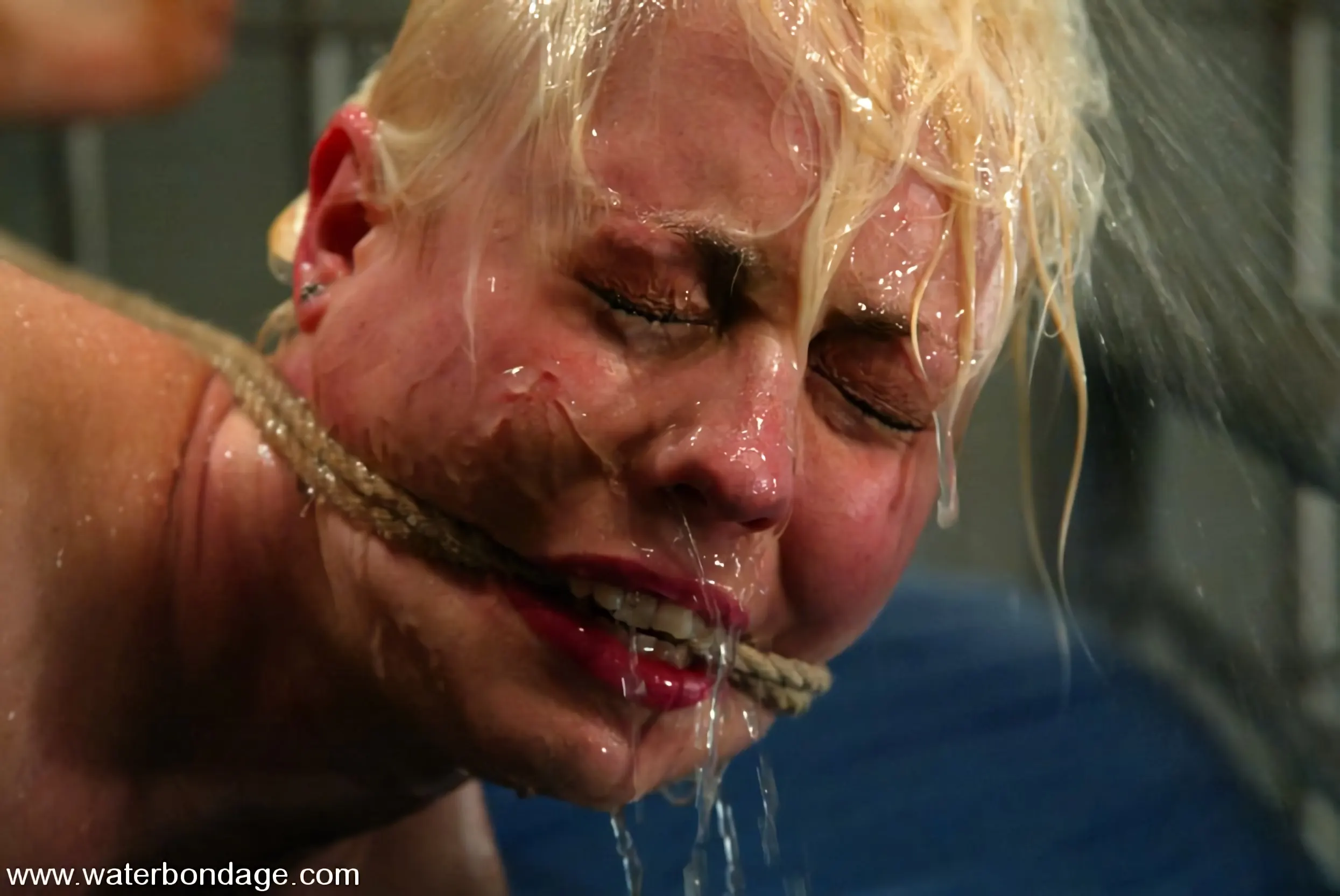 Kink 'Sgt. Major and Lorelei Lee' starring Lorelei Lee (Photo 2)