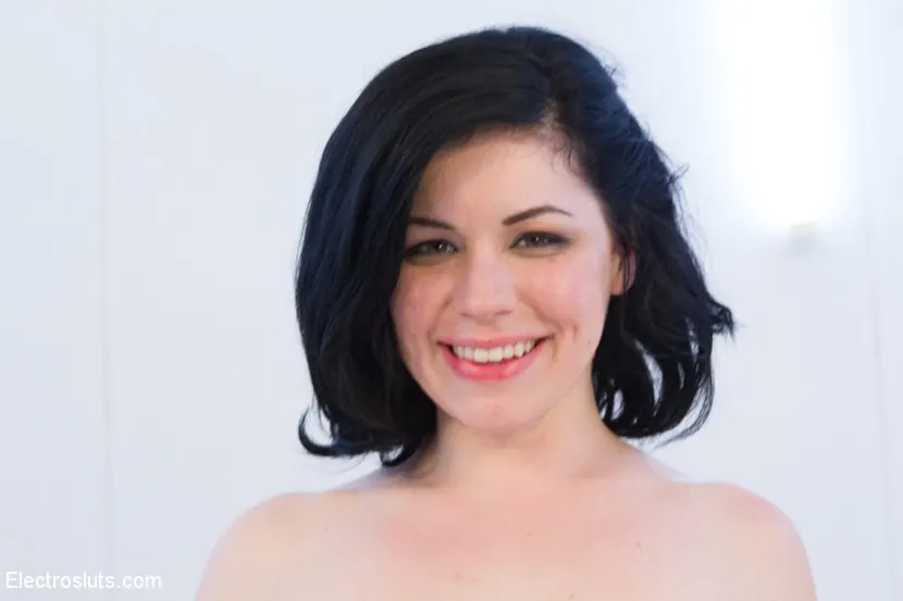 Kink 'There is NO Escaping the Electricity' starring Lorelei Lee (Photo 10)