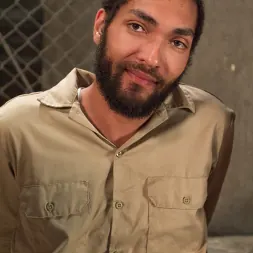 Lotus Lain en 'Kink' Las putas de los pies castigan al mirón (Miniatura 13)