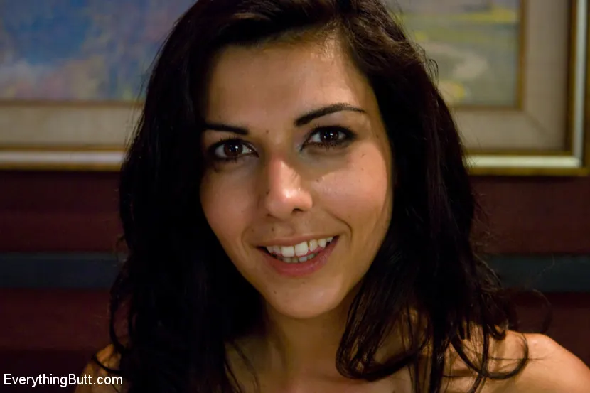 Kink 'フランス語アナルおっぱい' 主演 Lou Charmelle (写真 18)