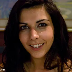 Lou Charmelle に 'Kink' フランス語アナルおっぱい (サムネイル 18)