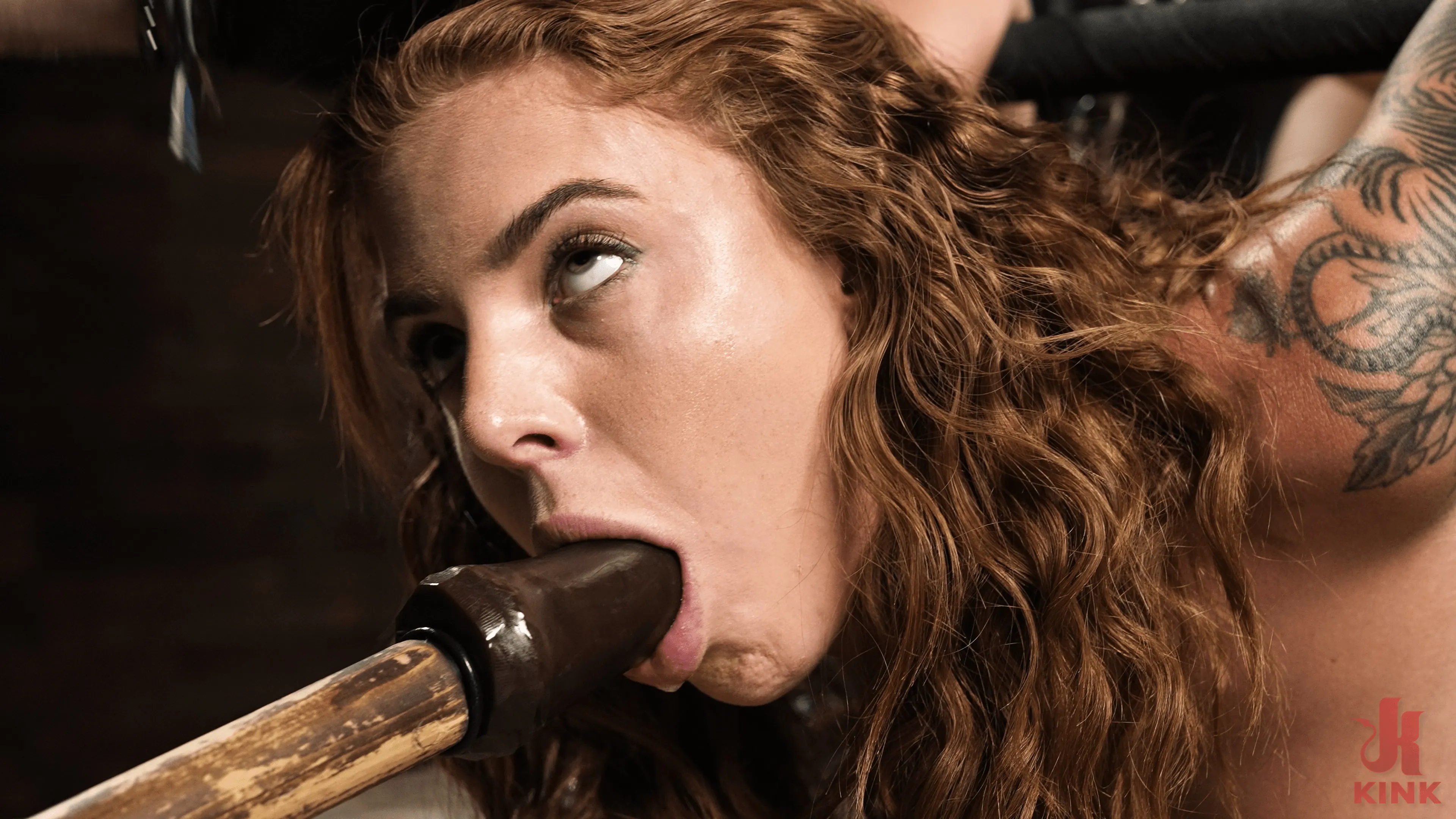 Kink '縛られて潮吹き:ルミレイ' 主演 Lumi Ray (写真 8)