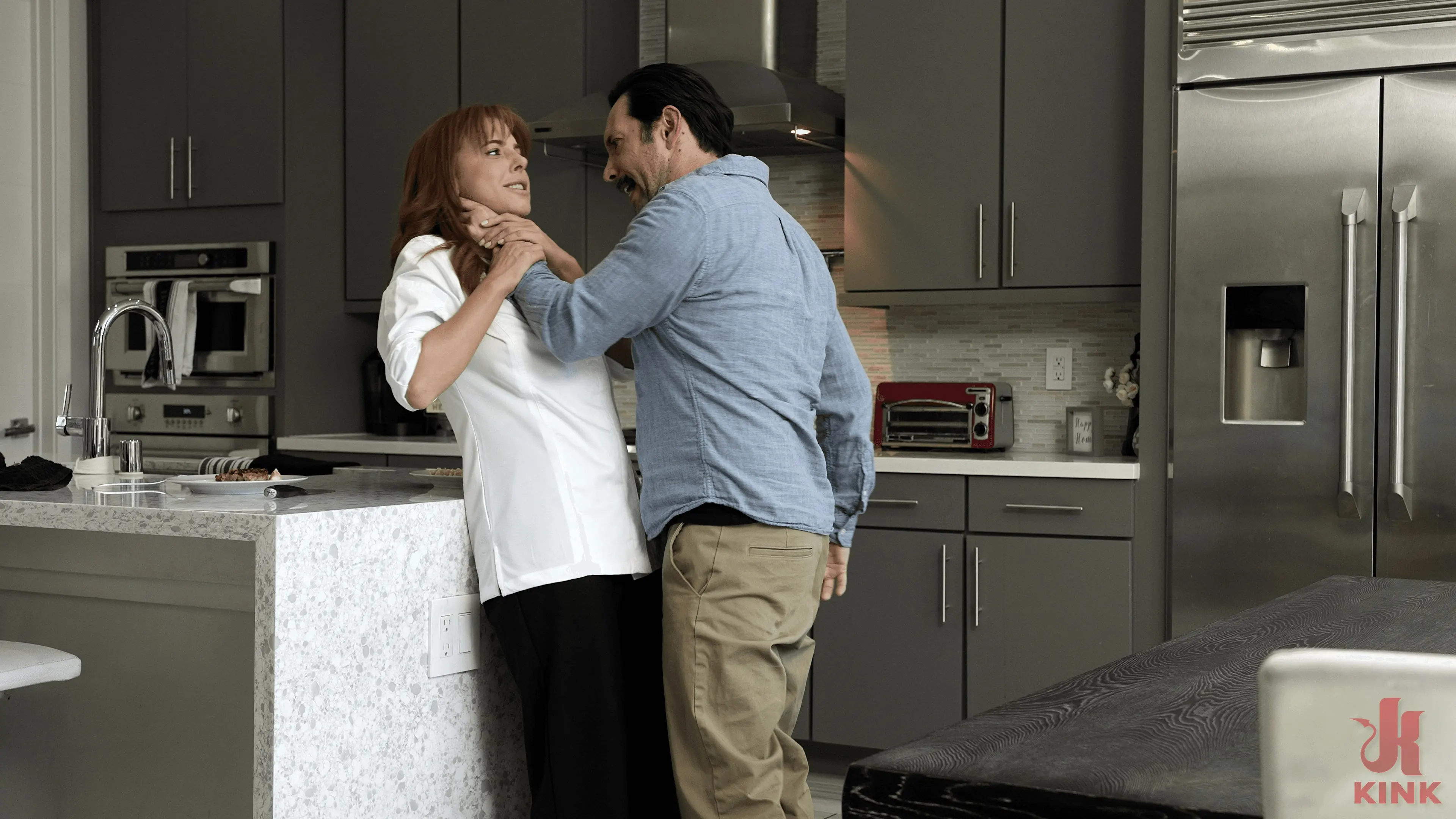 Lumi Ray en 'El cliente siempre tiene la razón: Lumi Ray y Tommy Pistol' from 'Kink' (foto 4) Kink 'El cliente siempre tiene la razón: Lumi Ray y Tommy Pistol' protagonizando Lumi Ray (foto 4)