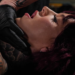 Luna Legend in You Can Cum but You Can't Leave (Photo 8) Luna Legend in 'Kink' You Can Cum but You Can't Leave (Thumbnail 8)