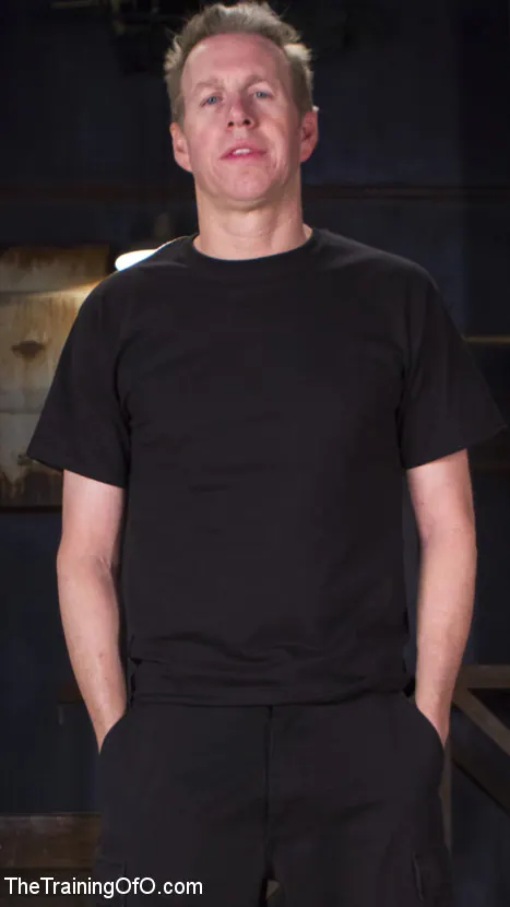 Kink 'Esclava latina caliente por un día' protagonizando Luna Star (foto 1)