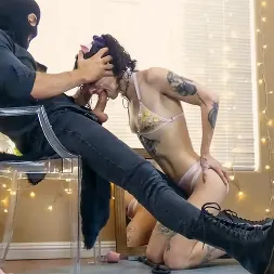 Lydia Black en 'Kink' Lydia Black: Piggy Piggy Joder Joder (Miniatura 4)