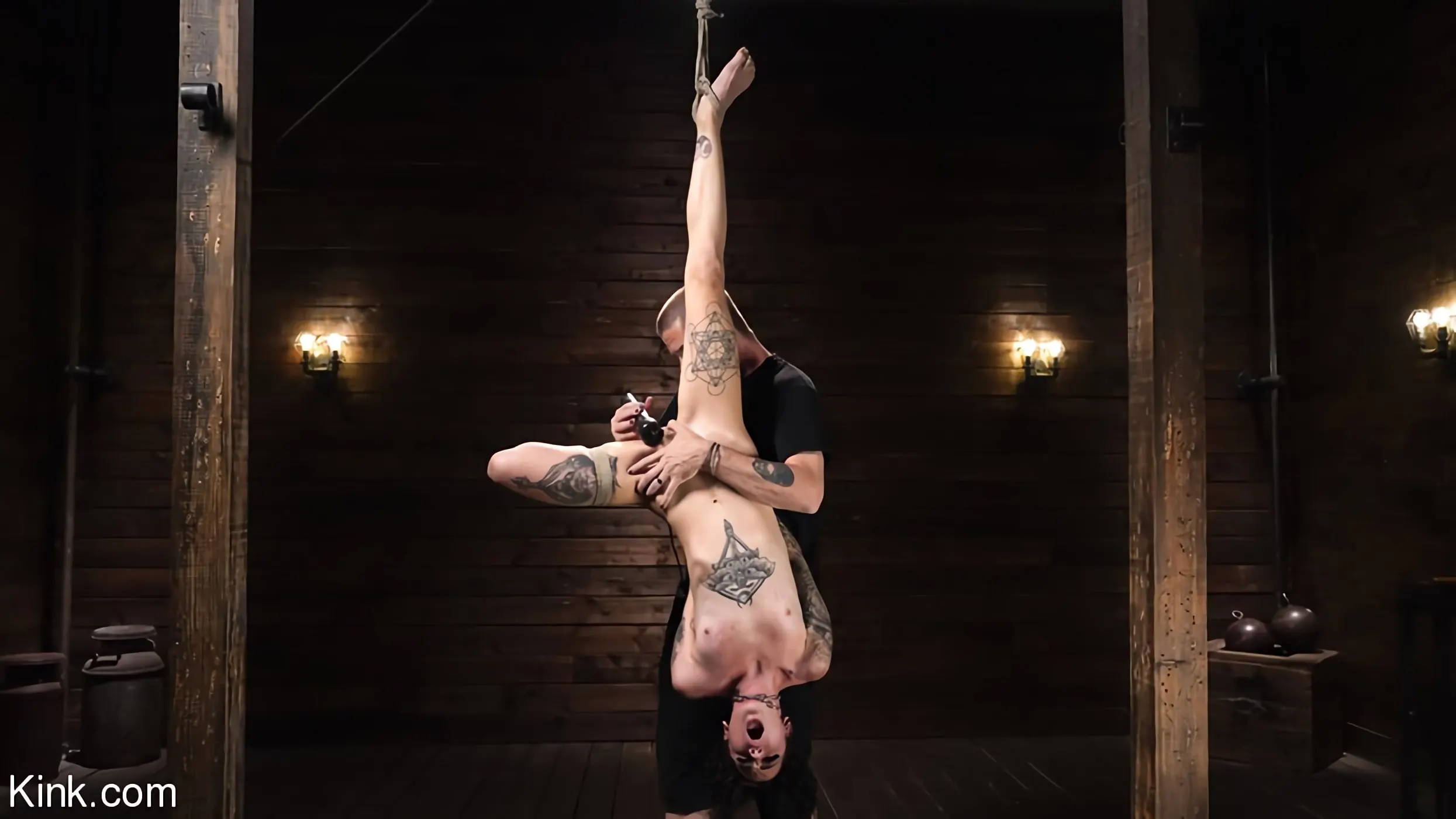 Lydia Black en 'Endures' from 'Kink' (foto 20) Kink 'Endures' protagonizando Lydia Black (foto 20)