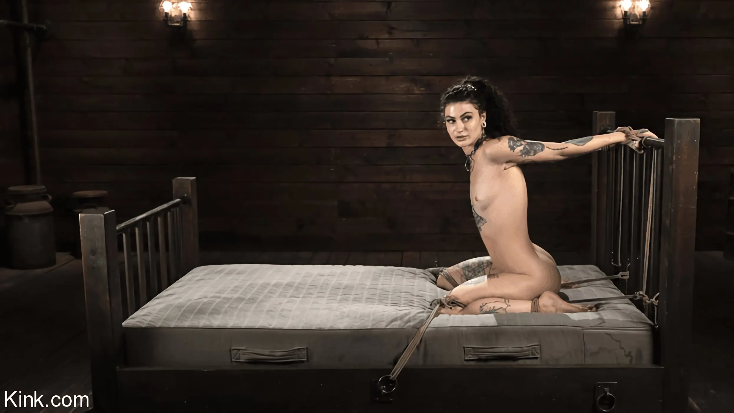 Kink 'Suffers in Grueling Bondage' 主演 Lydia Black (写真 1)