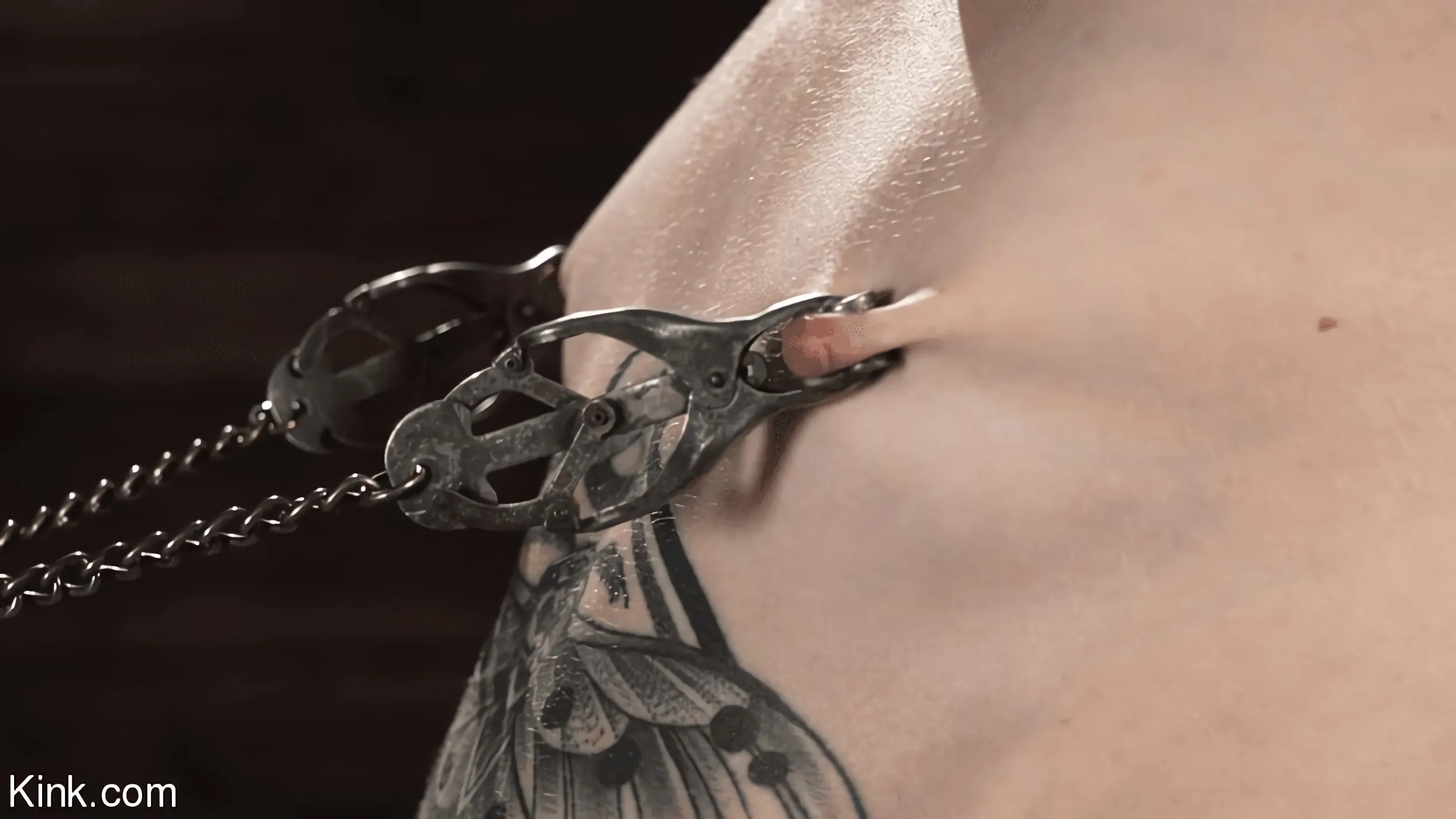 Kink 'Suffers in Grueling Bondage' 主演 Lydia Black (写真 9)