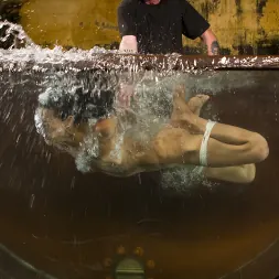 Lyla Storm en 'Kink' Sufrimiento extremo - Lyla Storm (Miniatura 4)