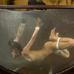 Lyla Storm en 'Kink' Sufrimiento extremo - Lyla Storm (Miniatura 5)