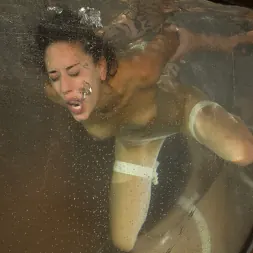 Lyla Storm en 'Kink' Sufrimiento extremo - Lyla Storm (Miniatura 6)