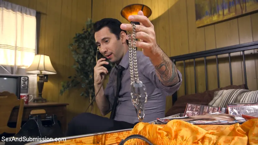 Maci May に '娼婦の心' from 'Kink' (写真 4) Kink '娼婦の心' 主演 Maci May (写真 4)