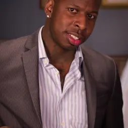 Maci May に 'Kink' URGE：暗闇の中で女性はコックから安全です！ (サムネイル 5)