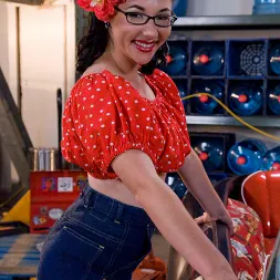 Maggie Mayhem in 'Kink' Retro Chick gets her mechanic to butt fuck her (Thumbnail 2)