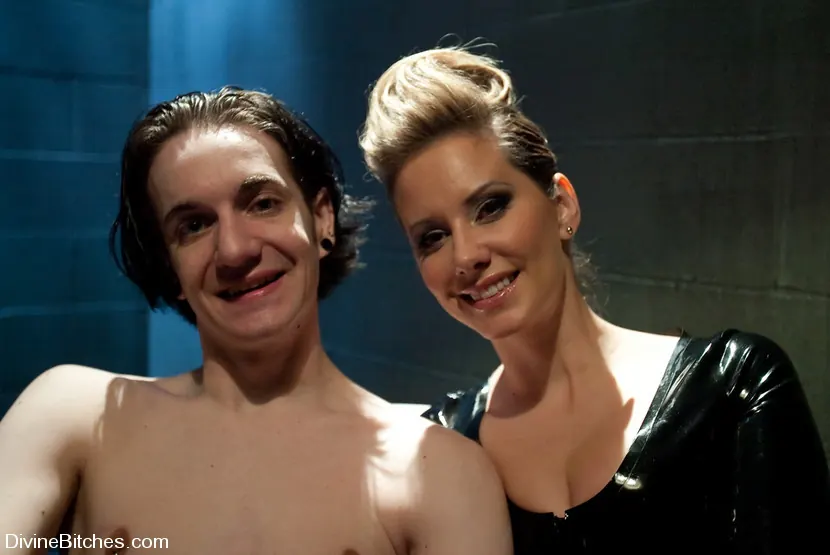 Kink 'Dominación femenina 2.0' protagonizando Maitresse Madeline (foto 2)