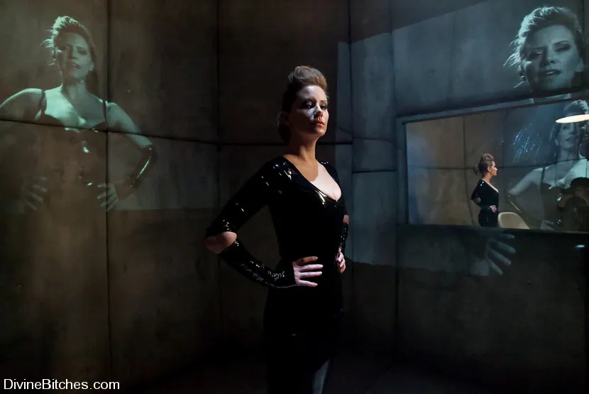 Kink 'Dominación femenina 2.0' protagonizando Maitresse Madeline (foto 10)