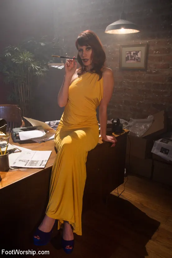 Kink 'Bésame los pies mortalmente' protagonizando Maitresse Madeline (foto 16)