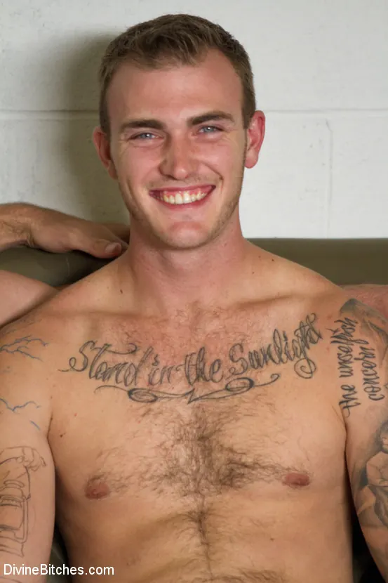 Kink '¡Humillación de esclavos EN VIVO y PÚBLICO, degradación, ordeño de próstata con mujeres sádicas cachondas!' protagonizando Maitresse Madeline (foto 11)