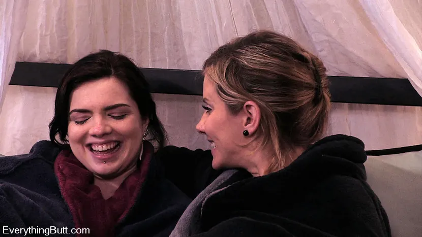 Kink '¡El enfoque suave para una follada anal intensa!' protagonizando Maitresse Madeline (foto 9)