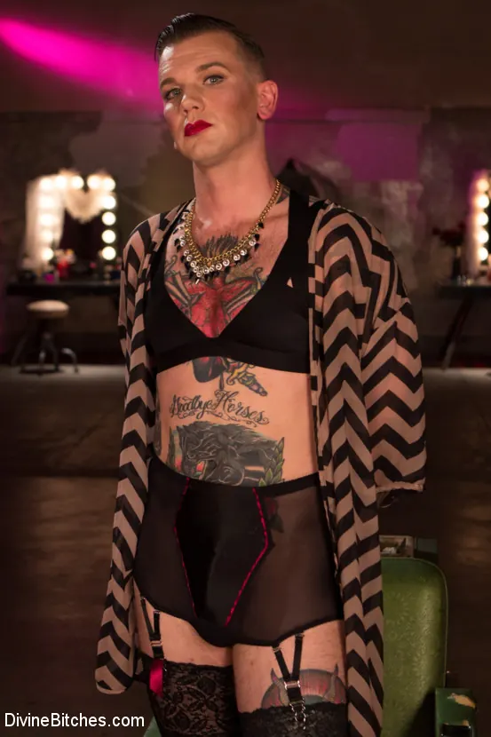 Kink 'Abandono de la escuela de belleza' protagonizando Maitresse Madeline Marlowe (foto 5)