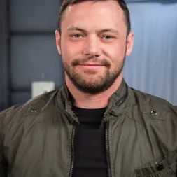 Maitresse Madeline Marlowe に ドームを破壊する! (写真 1) Maitresse Madeline Marlowe に 'Kink' ドームを破壊する! (サムネイル 1)