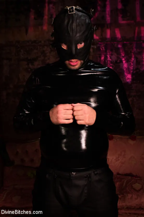 Kink 'Reserva: Cornudo' protagonizando Maitresse Madeline Marlowe (foto 3)