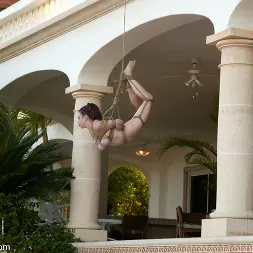 Mallory Knots en Cabo: Pesadilla de fin de semana, parte 5 (foto 1) Mallory Knots en 'Kink' Cabo: Pesadilla de fin de semana, parte 5 (Miniatura 1)