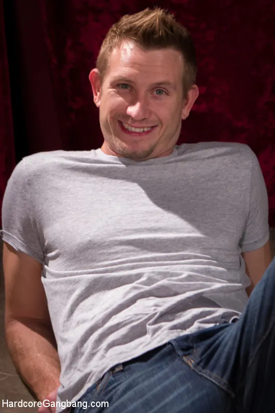 Kink 'Buy my lube and fill all my holes at once!' starring Mandy Muse (Photo 4)