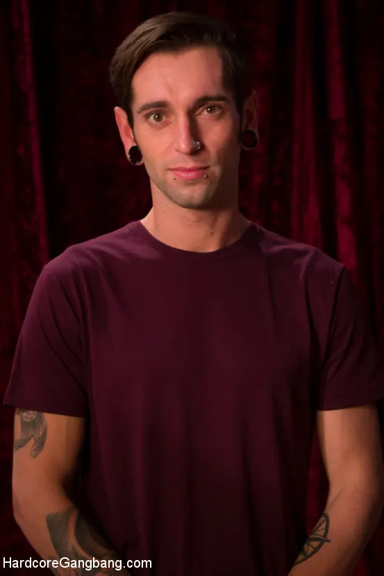 Kink 'Buy my lube and fill all my holes at once!' starring Mandy Muse (Photo 5)