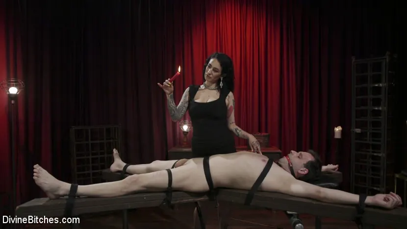 Marcelo に 'アラベラのゴミ箱:アラベララファエルがマルセロを破壊する' from 'Kink' (写真 2) Kink 'アラベラのゴミ箱:アラベララファエルがマルセロを破壊する' 主演 Marcelo (写真 2)