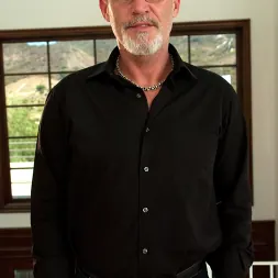 Kaylee Hilton en Esposa humillada (foto 18) Kaylee Hilton en 'Kink' Esposa humillada (Miniatura 18)