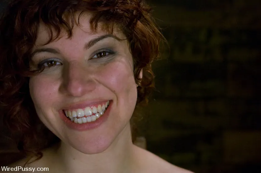 Kink '¡¡¡¡¡¡¡34 F!!!!!!!! Grandes tetas naturales atadas y electrocutadas!!!!' protagonizando Mariah Cherry (foto 6)