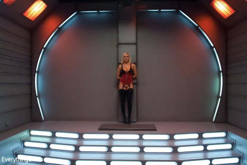 Mariah Madisynn に 'ラテックスのアナルブロンド' from 'Kink' (写真 22) Kink 'ラテックスのアナルブロンド' 主演 Mariah Madisynn (写真 22)