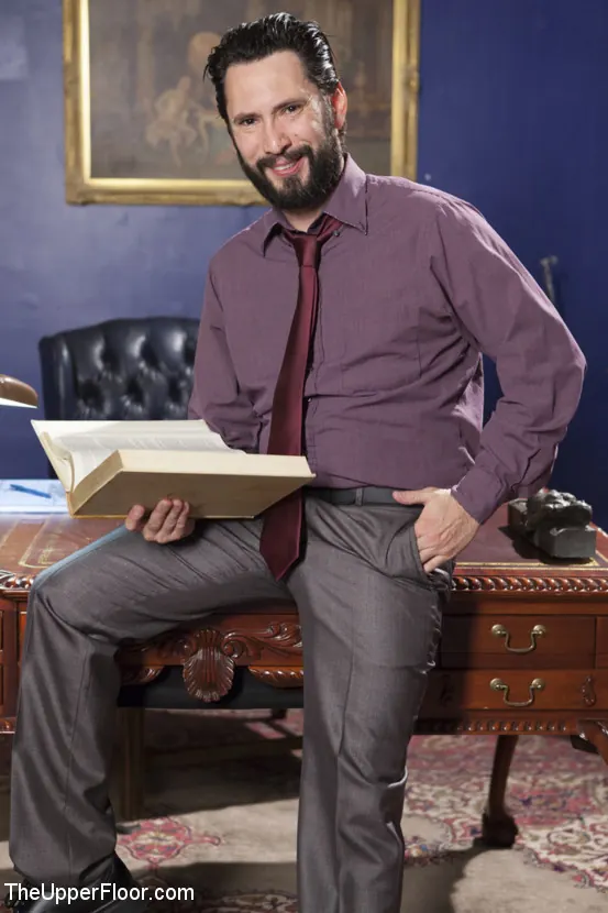 Kink '修士課程に異議を唱える外国人学生。' 主演 Marica Hase (写真 4)