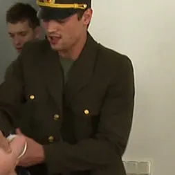 Dorian に 'Kink' パパの女の子 -  19歳のロシアのキューティーハウスは役人に襲われました (サムネイル 15)