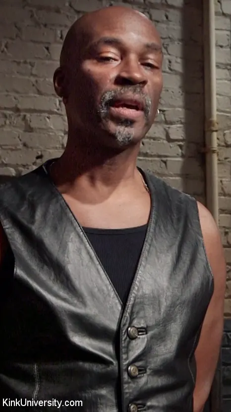 Kink '性的鞭打ち' 主演 Darling (写真 20)