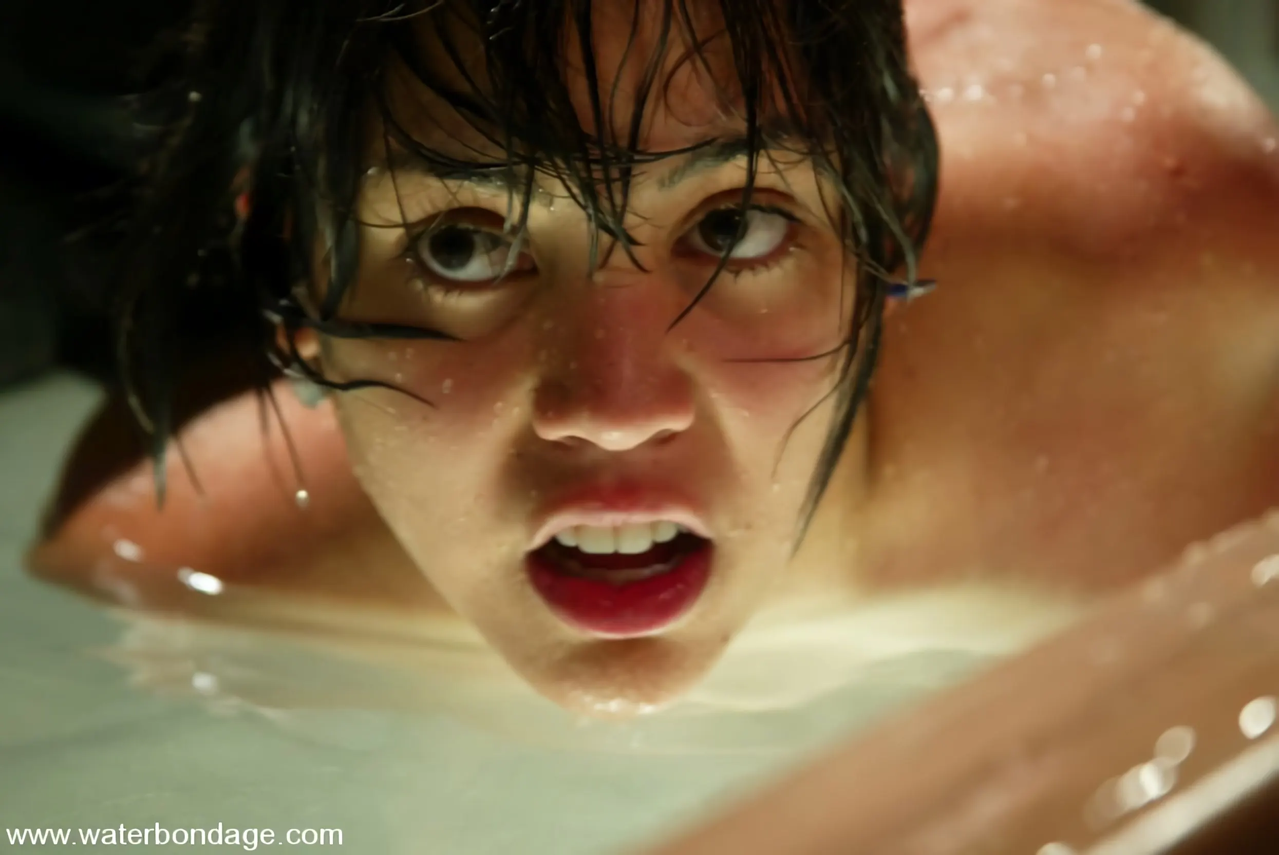 Kink 'Maya' protagonizando Maya (foto 8)