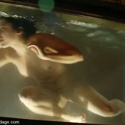 マヤ に 'Kink' マヤ (サムネイル 11)