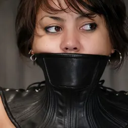 maya en maya (foto 1) maya en 'Kink' maya (Miniatura 1)