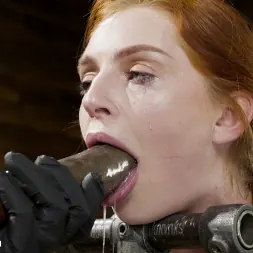 Maya Kendrick en 'Kink' Puta pelirroja es destruida en esclavitud diabólica (Miniatura 13)