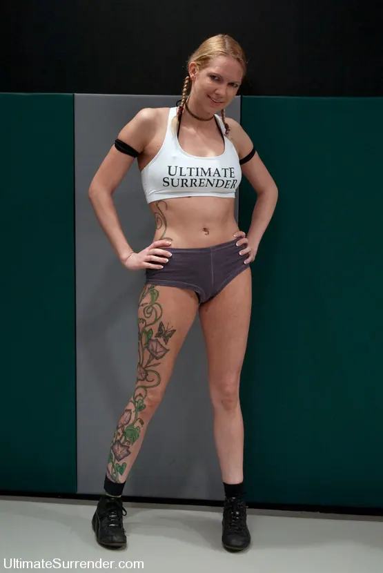 Kink 'レインポイズンデグレイ対メラニーカウガールモンロー（0-1）' 主演 Mellanie Monroe (写真 9)