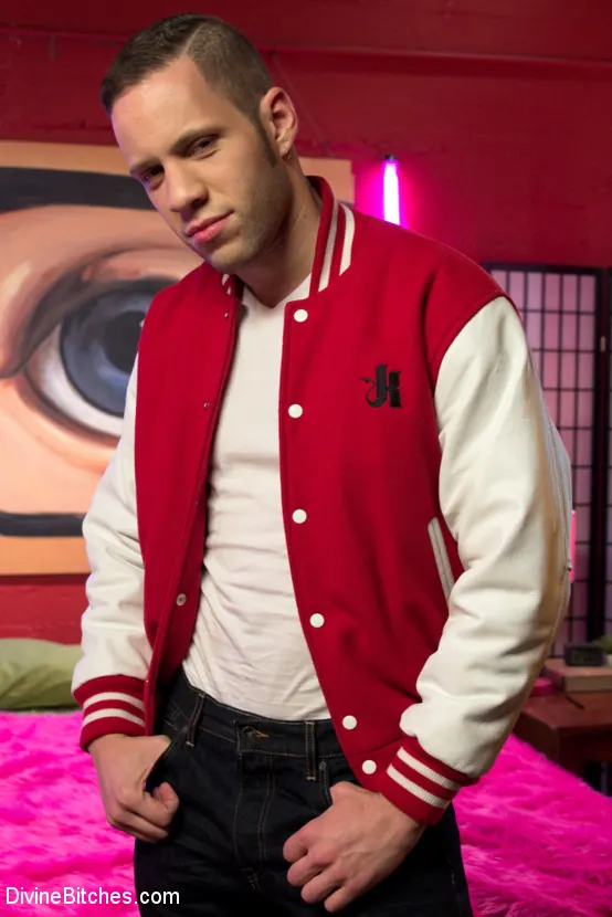 Kink 'Princesa malcriada cornuda' protagonizando Mia Li (foto 1)