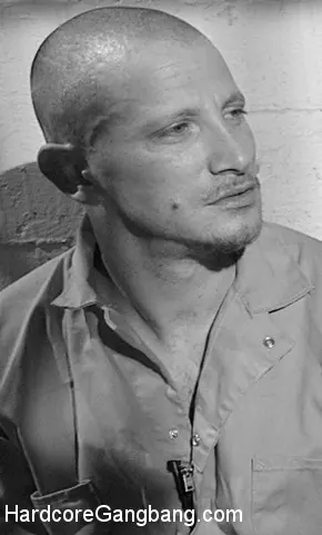 Kink 'Puta de la cárcel: ¡La jueza Mia Li doblemente rellena!' protagonizando Mia Li (foto 21)