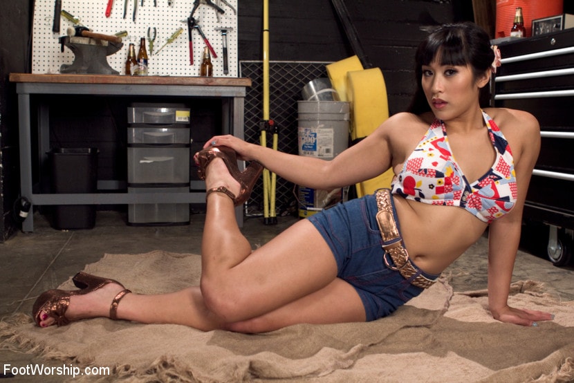 Kink 'Sneaks Into the Garage to Give a Foot Job' starring Mia Li (Photo 19)