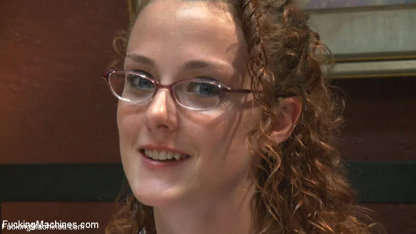 Michelle en 'CHICA AMATEUR - ¡SU PRIMERA PORNO!' from 'Kink' (foto 1) Kink 'CHICA AMATEUR - ¡SU PRIMERA PORNO!' protagonizando Michelle (foto 1)